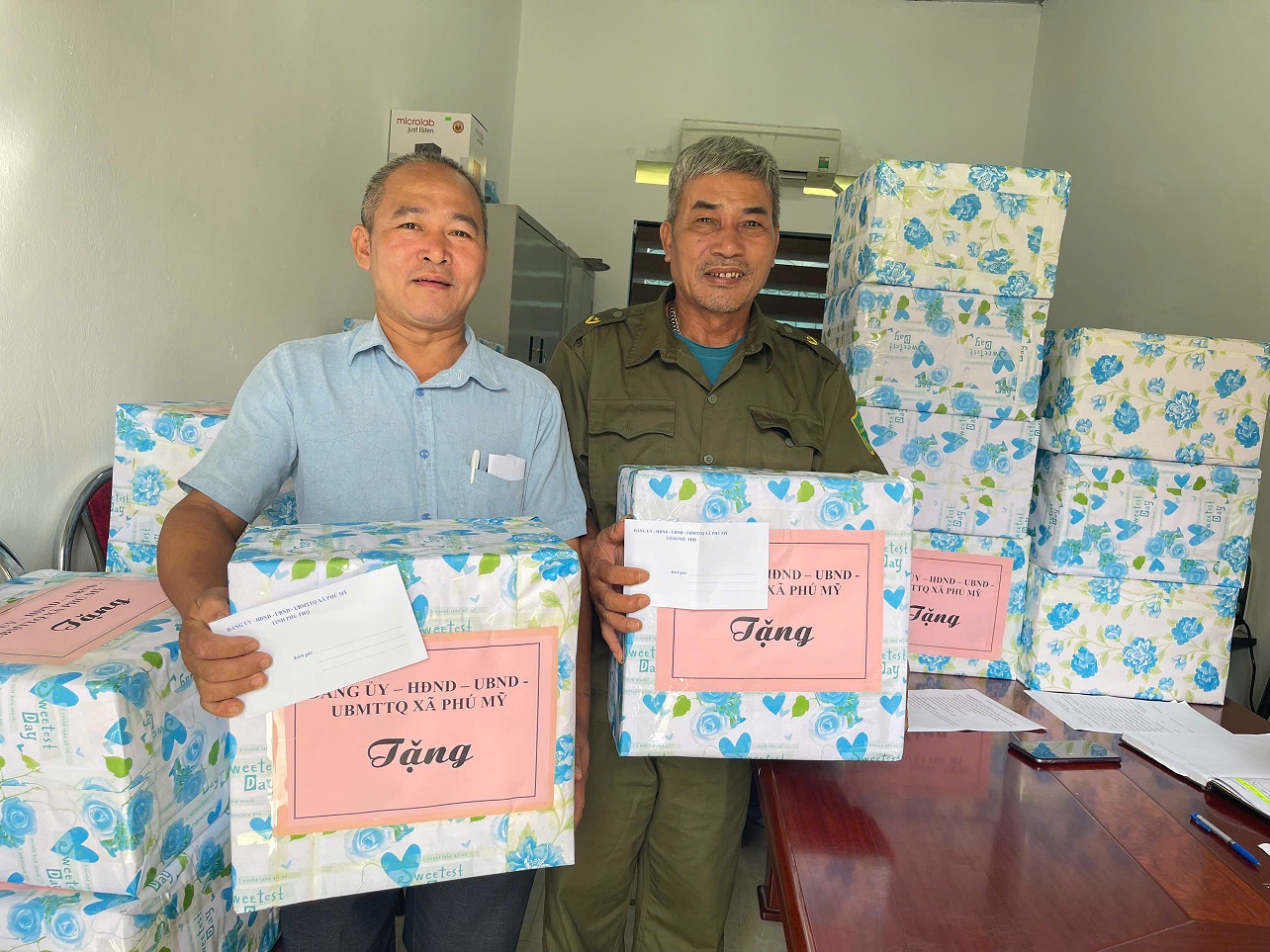 ⭐️ Đảng ủy – HĐND – UBND – UBMTTQ xã Phú Mỹ chuẩn bị quà và kinh phí hỗ trợ Tết Trung thu cho thiếu nhi